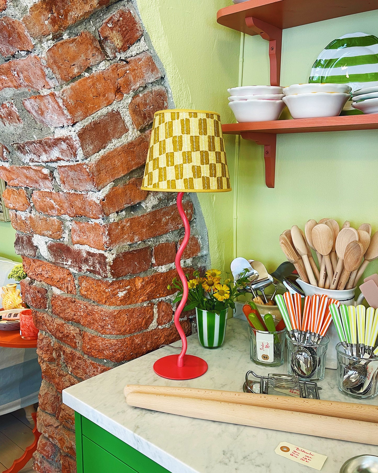 Scallop Lamp Base Pink