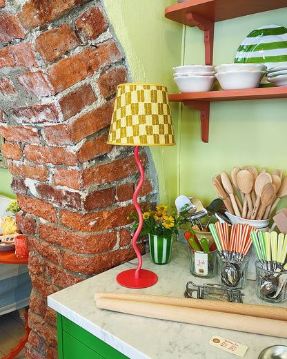 Scallop Lamp Base Pink